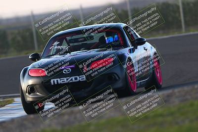 media/Jan-18-2026-CalClub SCCA (Sun) [[8bc6468723]]/Group 7 Race/Turn 1/